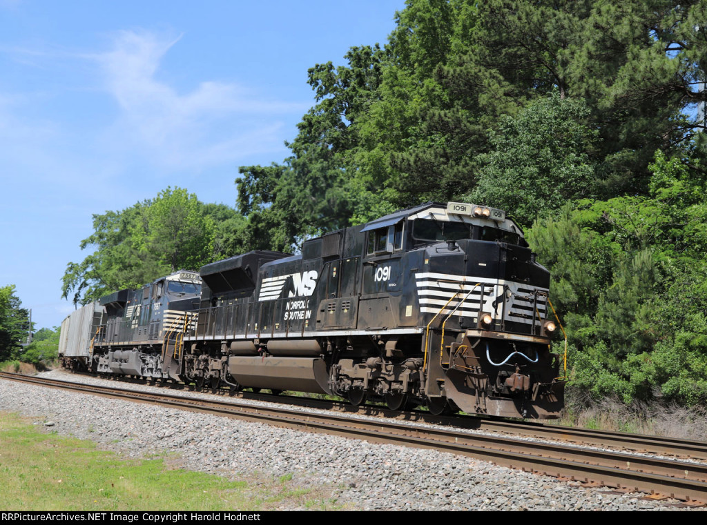 NS 1091 & 7567 lead train 350